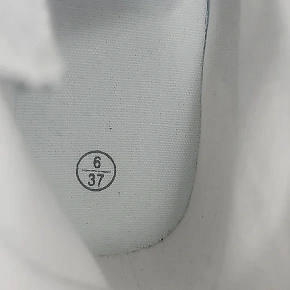 Unisex Canvas Sneakers, Size 6, Color Black and White - Picture 7 of 7